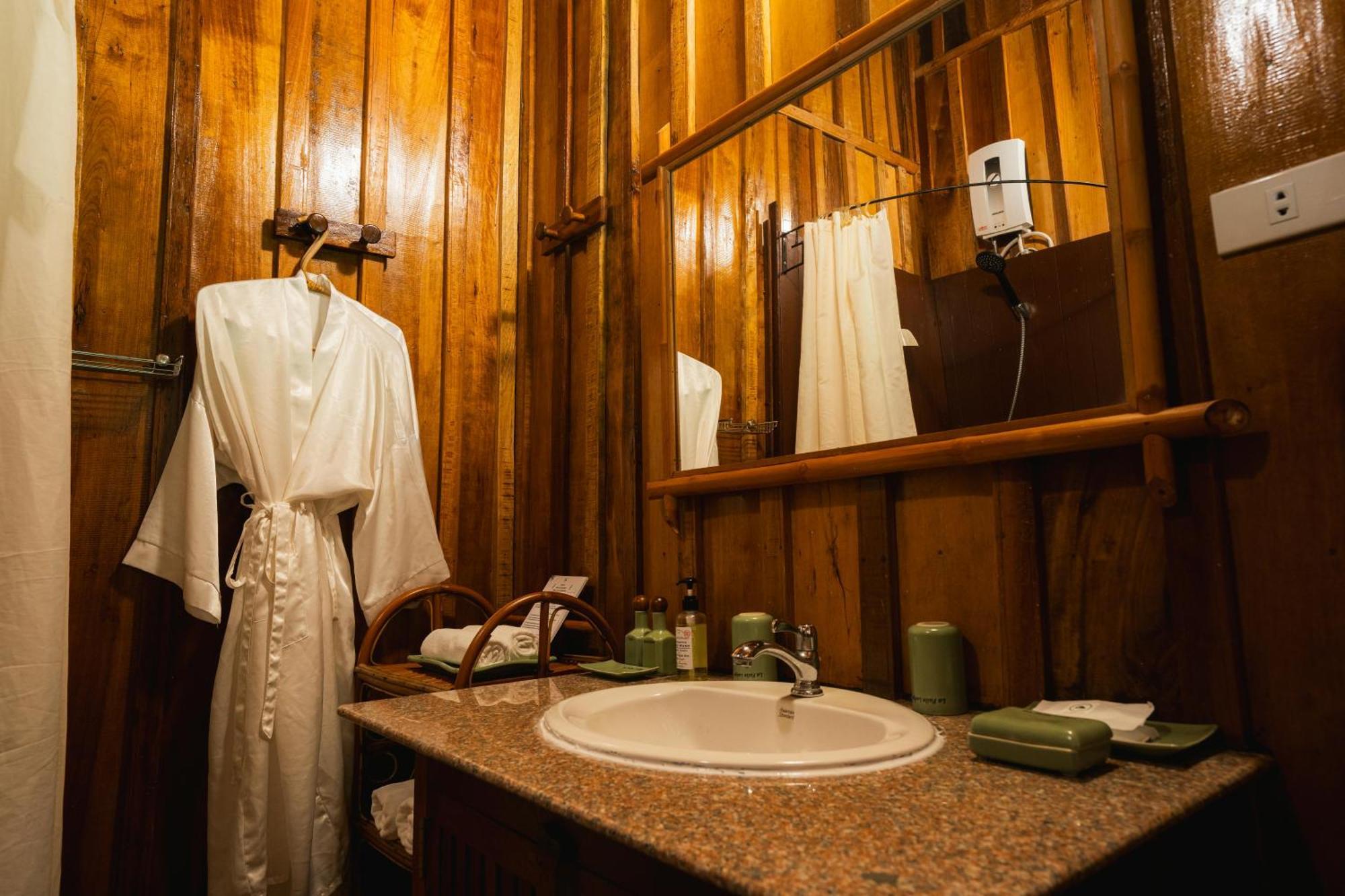La Folie Lodge Champasak Esterno foto