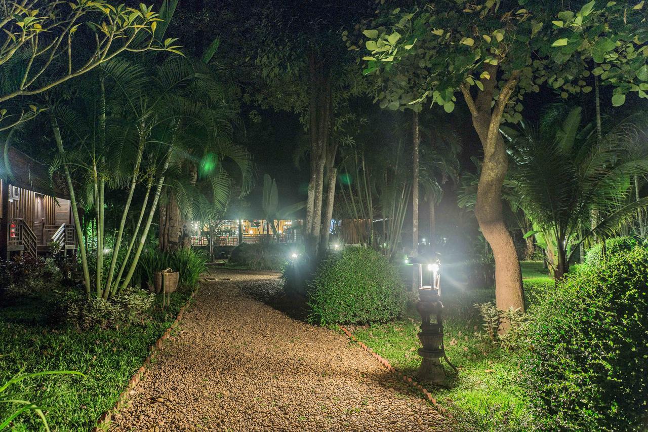 La Folie Lodge Champasak Esterno foto
