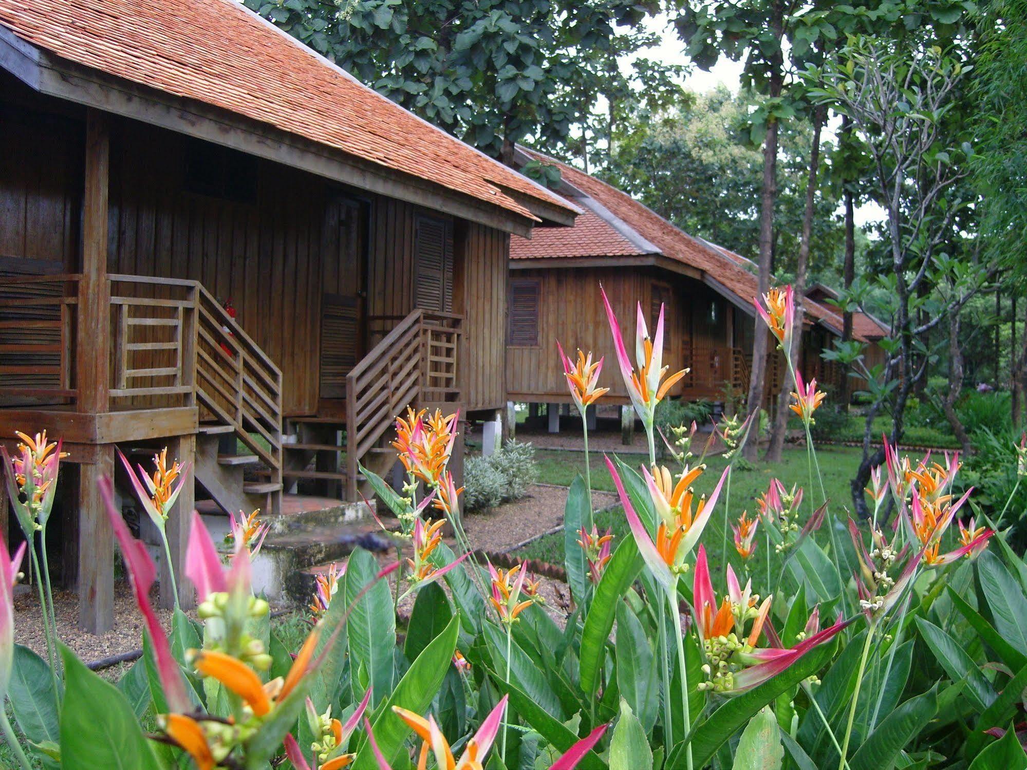 La Folie Lodge Champasak Esterno foto