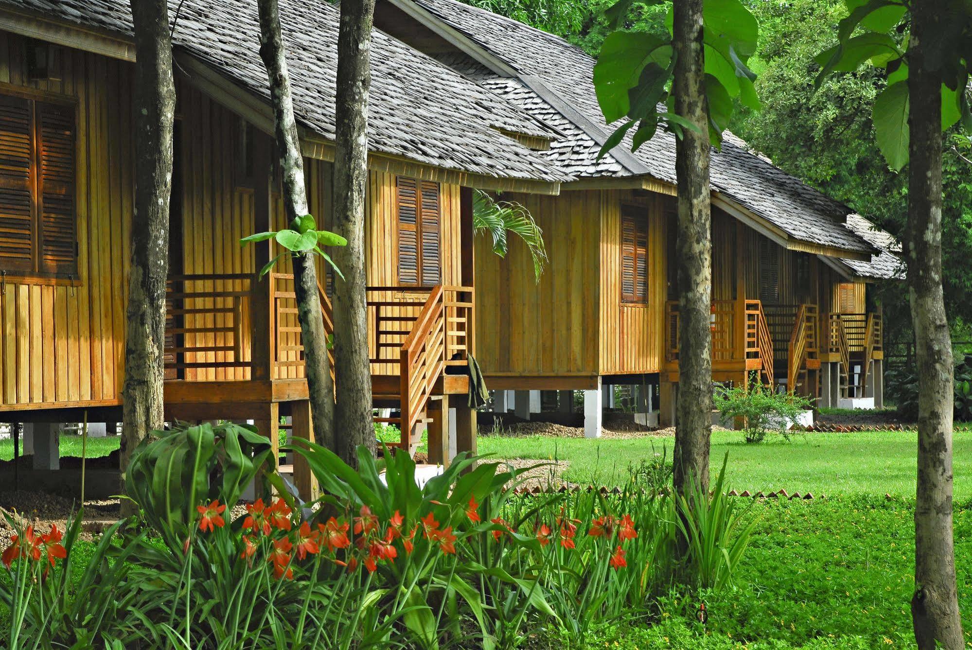 La Folie Lodge Champasak Esterno foto